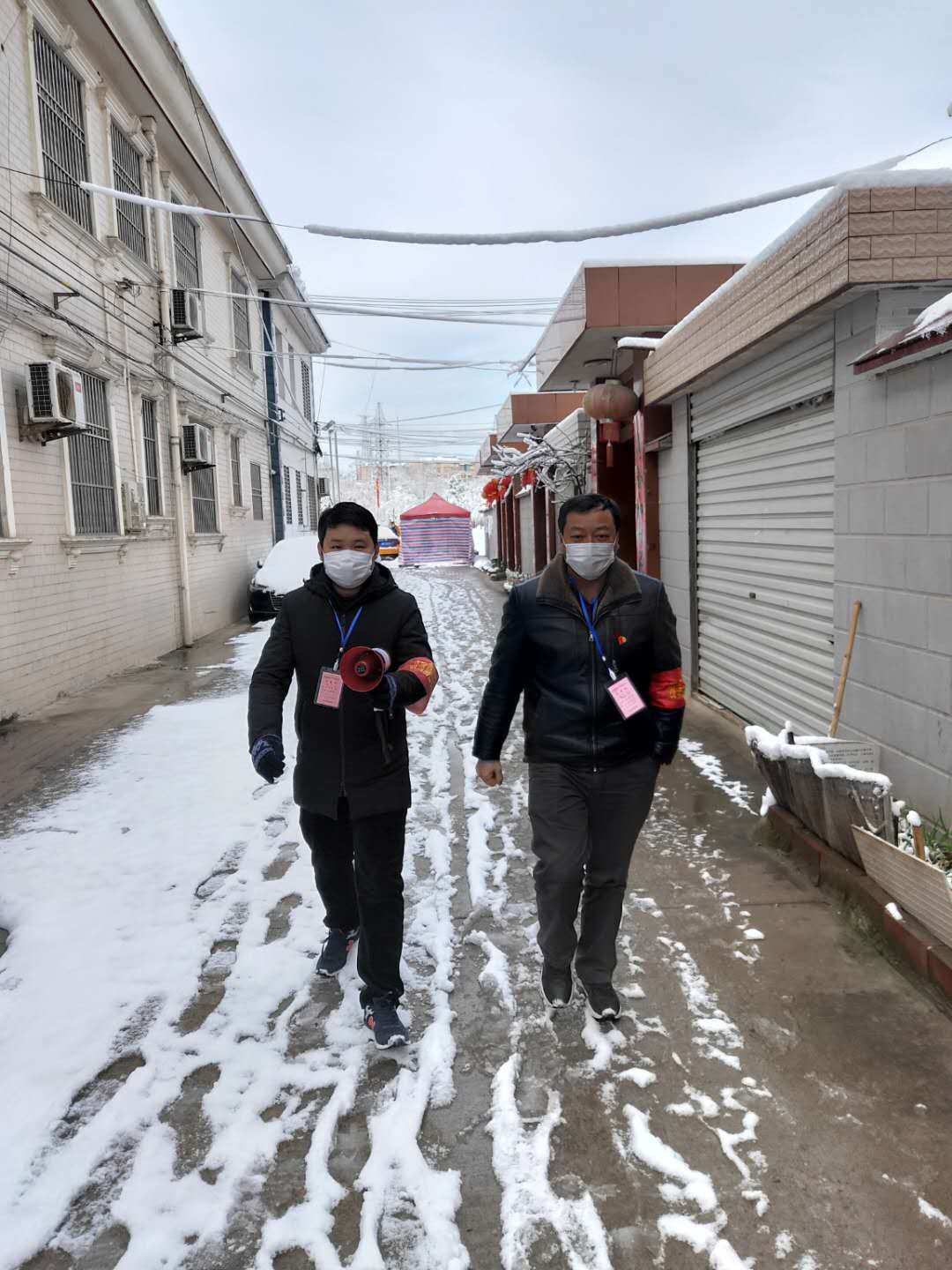 不懼病毒守一線，國投志愿沖在前